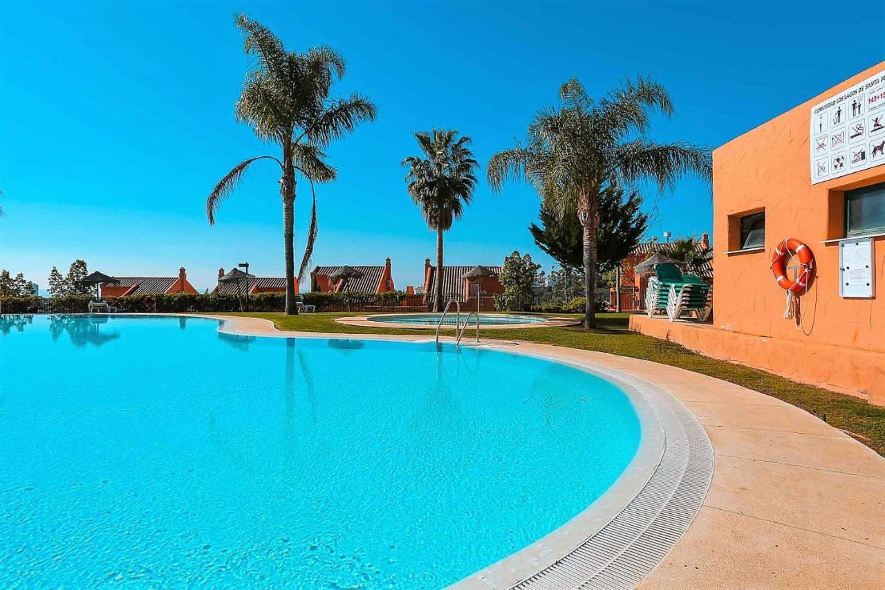 R25 Modern Bright 2 Bedroom Appartement Marbella