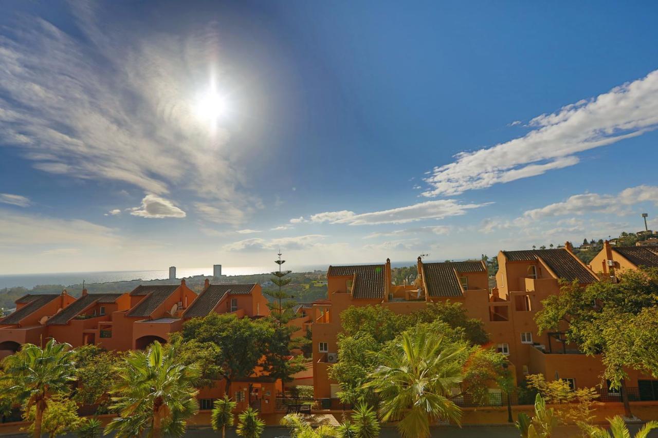 R25 Modern Bright 2 Bedroom Appartement Marbella